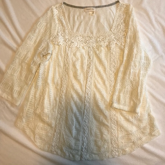 Gorgeous lace blouse from Anthropology. - Picture 1 of 2